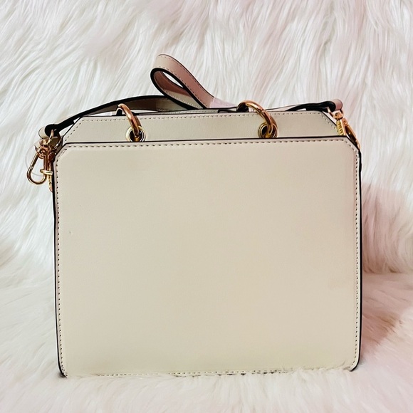 Steve Madden Bevelyn Bag- Oatmilk - Picture 4 of 4